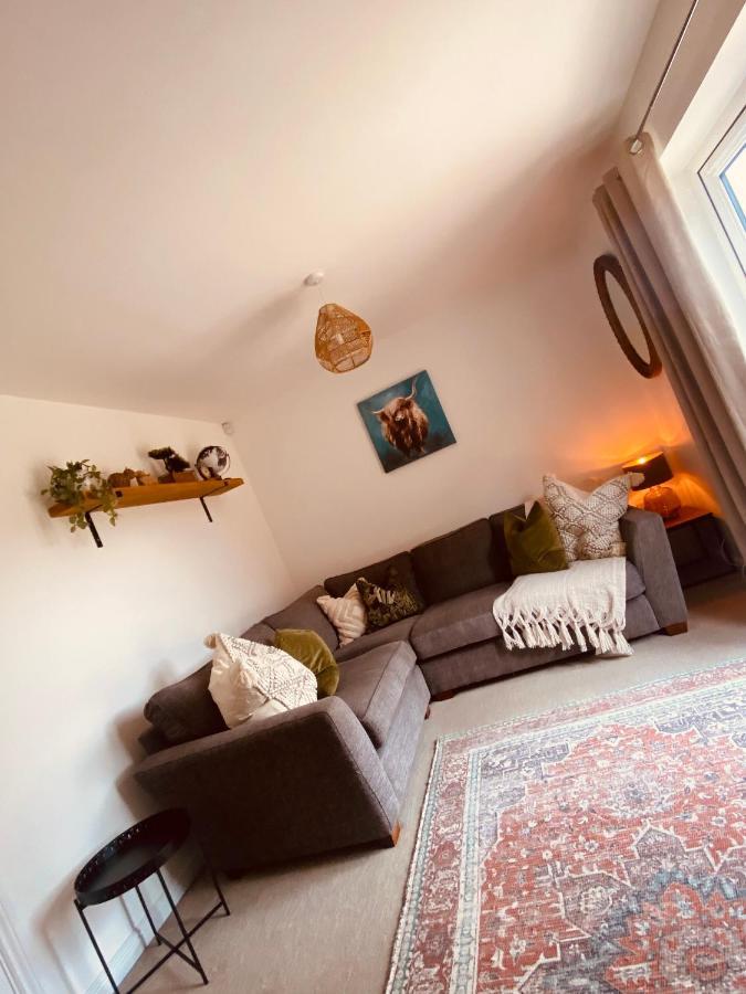 The Belfry 3 Bedrooms 2 Bathrooms Contractors & Family Higham Ferrers Esterno foto
